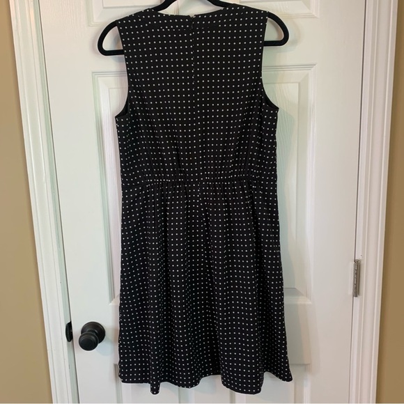J. Crew Polka Dot V-Neck Shift Sleeveless Dress, size 8 - Picture 10 of 11